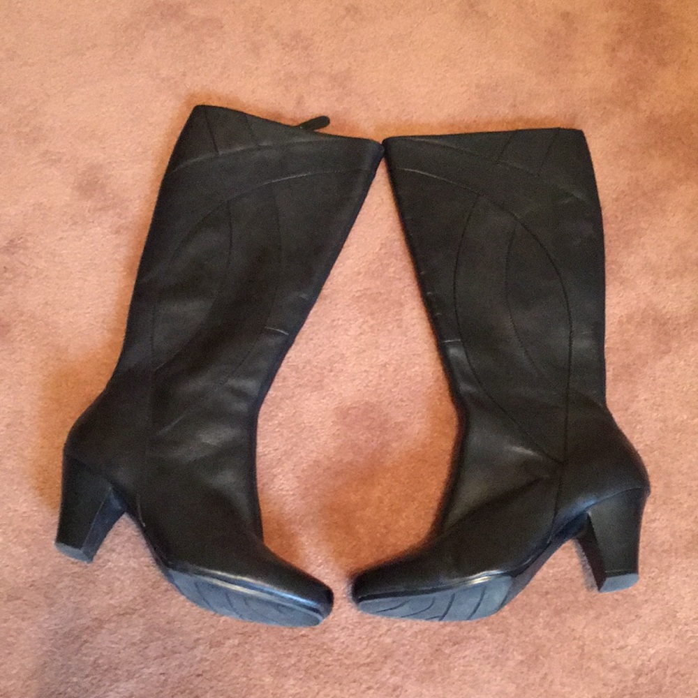 Black Clark's Boots